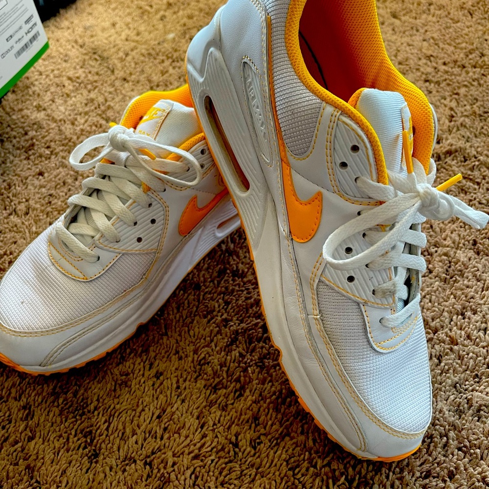 Mens Nike Air Max 90 white and yellow good condition